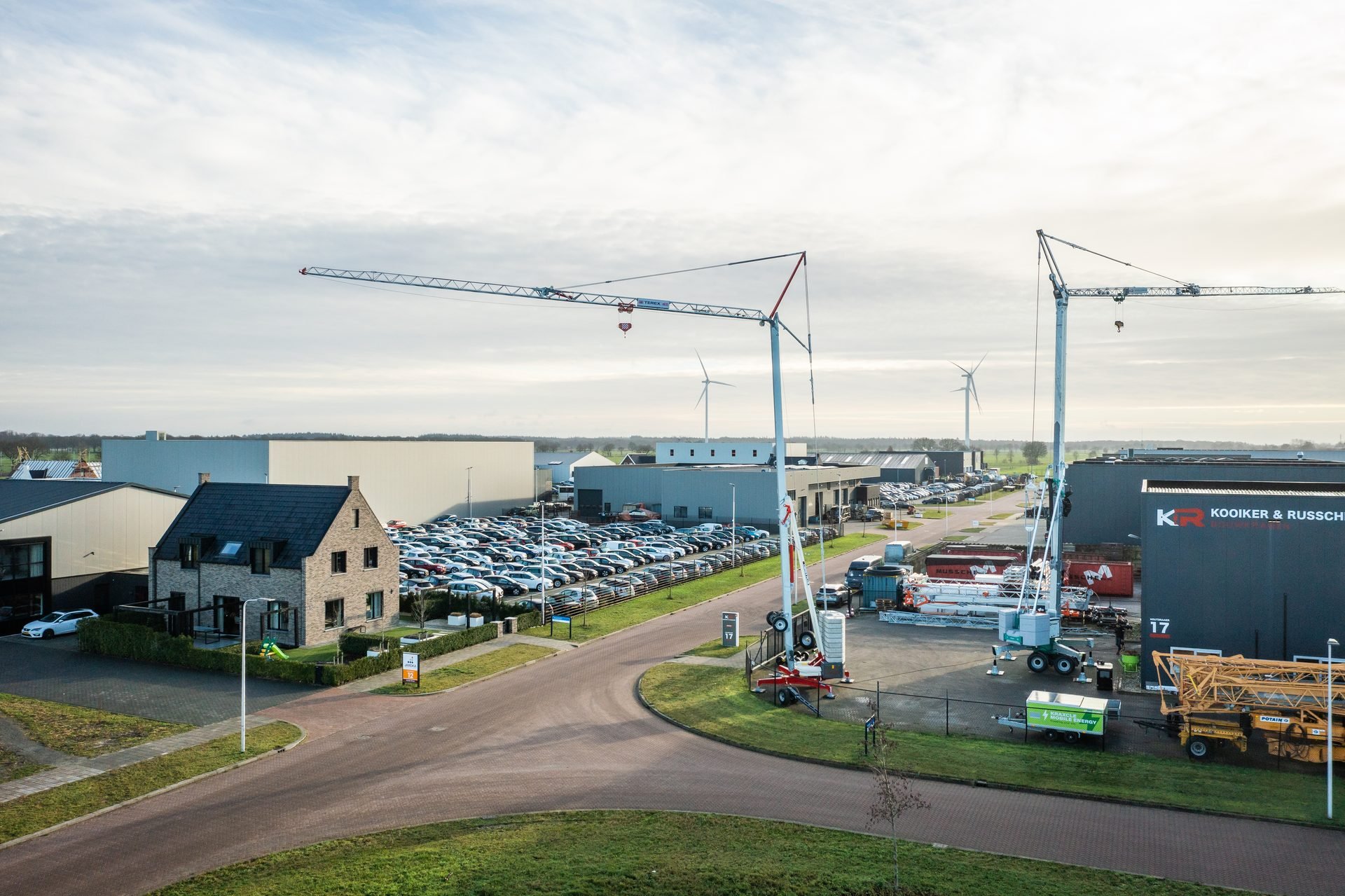 Zwei Terex CBR 24 PLUS Selbstaufrichter von Kooiker & Russcher